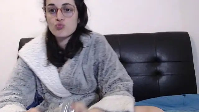 Lunaabbey online show from 01/15/25, 07:23