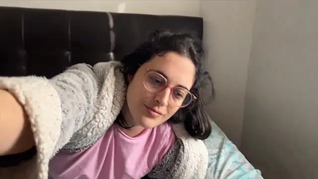 Lunaabbey online show from 02/12/26, 08:47