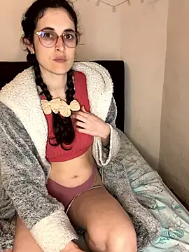 Lunaabbey online show from 04/13/26, 06:28