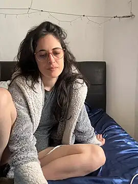 Lunaabbey online show from 03/23/26, 08:36