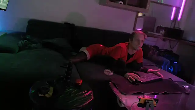 davidgntxxxxx online show from 12/14/25, 12:55