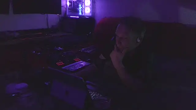 davidgntxxxxx online show from 04/30/26, 05:53