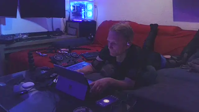 davidgntxxxxx online show from 04/30/26, 08:57
