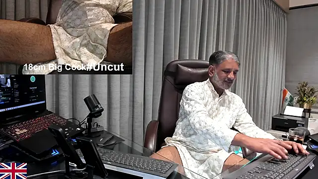 Snapshot of OnlineBossUK chatting on 03/14/26, 01:22 OnlineBossUK online show from 03/14/26, 01:22