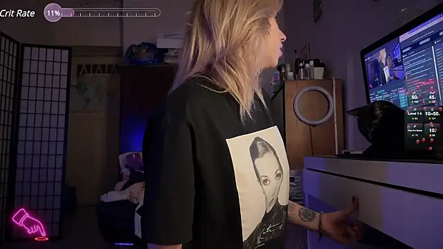 Snapshot of Mannarie_Madsinn chatting on 01/12/25, 03:17 Mannarie Madsinn online show from 01/12/25, 03:17