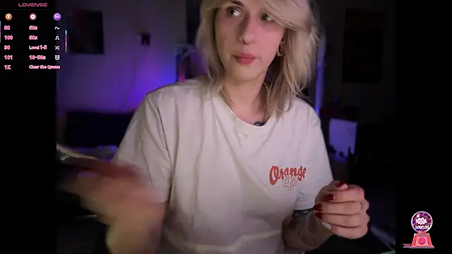 Snapshot of Mannarie_Madsinn chatting on 11/13/25, 02:48 Mannarie Madsinn online show from 11/13/25, 02:48