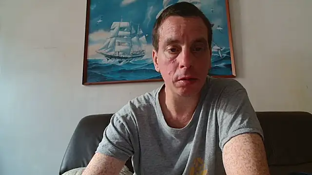 Snapshot of cloupefun chatting on 06/15/26, 05:51 cloupefun online show from 06/15/26, 05:51