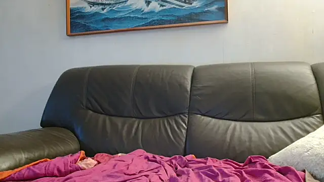 Snapshot of cloupefun chatting on 02/19/26, 07:27 cloupefun online show from 02/19/26, 07:27