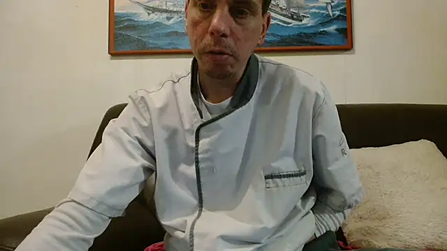 Snapshot of cloupefun chatting on 01/19/26, 06:39 cloupefun online show from 01/19/26, 06:39