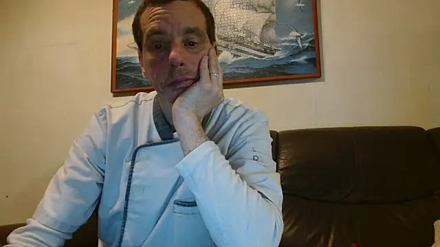 Snapshot of cloupefun chatting on 02/04/26, 06:52 cloupefun online show from 02/04/26, 06:52