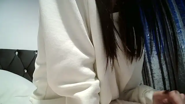 AaliyahLux online show from 11/30/25, 02:18