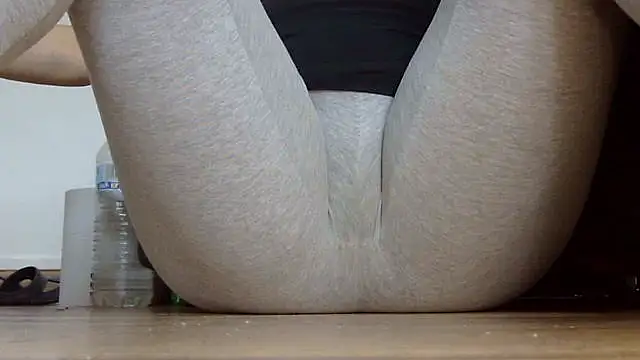 Snapshot of Squirtlady38 chatting on 09/30/25, 01:06 Squirtlady38 online show from 09/30/25, 01:06