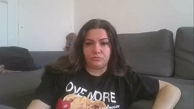 Snapshot of Squirtlady38 chatting on 10/06/25, 08:04 Squirtlady38 online show from 10/06/25, 08:04