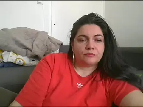 Snapshot of Squirtlady38 chatting on 03/10/25, 01:43 Squirtlady38 online show from 03/10/25, 01:43