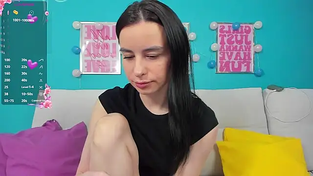 Horny Nikki  online show from 03/17/26, 12:08