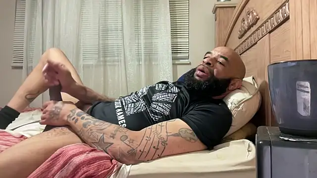 Snapshot of ANAKONDA_KIING chatting on 02/14/26, 10:48 ANAKONDA KIING online show from 02/14/26, 10:48