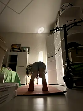 Snapshot of angelmommu chatting on 10/06/25, 03:08 angelmommu online show from 10/06/25, 03:08