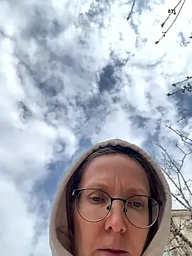 angelmommu online show from 04/13/26, 07:01