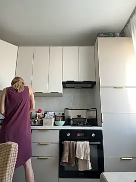 Snapshot of angelmommu chatting on 03/19/25, 02:13 angelmommu online show from 03/19/25, 02:13