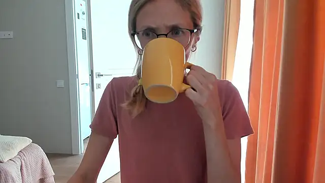 Snapshot of angelmommu chatting on 09/26/25, 06:09 angelmommu online show from 09/26/25, 06:09