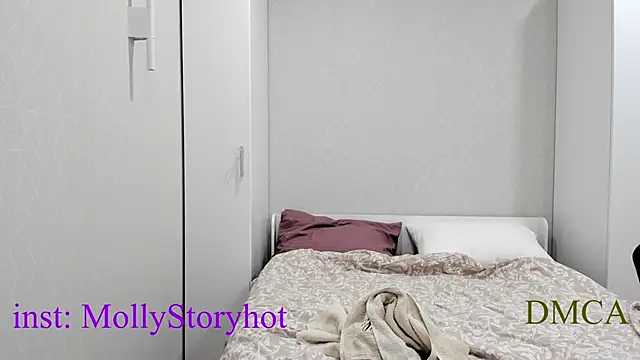 Snapshot of angelmommu chatting on 11/27/25, 06:47 angelmommu online show from 11/27/25, 06:47