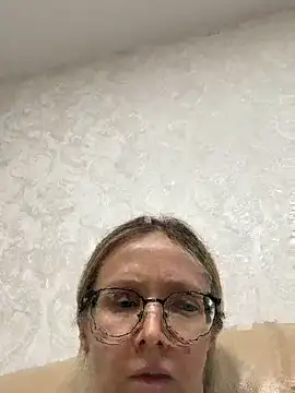 angelmommu online show from 04/07/26, 11:01