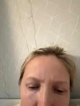 Snapshot of angelmommu chatting on 02/14/26, 05:07 angelmommu online show from 02/14/26, 05:07