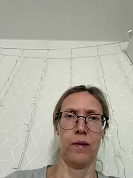 angelmommu online show from 04/03/26, 06:20