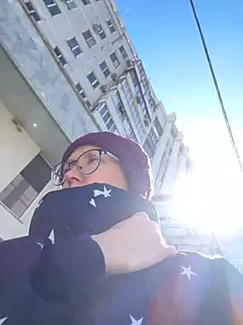 Snapshot of angelmommu chatting on 03/19/25, 11:06 angelmommu online show from 03/19/25, 11:06