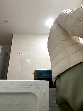 Snapshot of angelmommu chatting on 11/01/25, 04:45 angelmommu online show from 11/01/25, 04:45