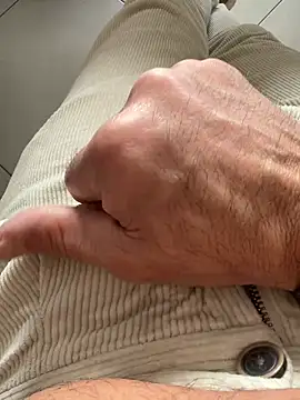 buodiculo online show from 02/28/25, 02:09