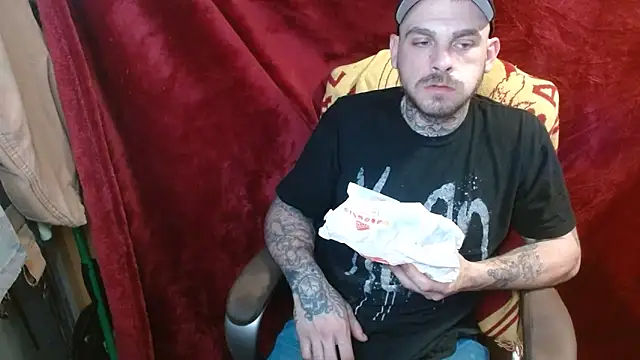 Snapshot of DADDY_KANE8--- chatting on 03/13/25, 08:11 DADDY KANE8--- online show from 03/13/25, 08:11
