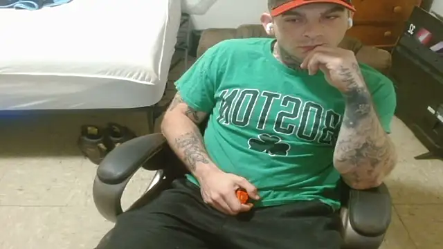 Snapshot of DADDY_KANE8--- chatting on 07/04/26, 11:05 DADDY KANE8--- online show from 07/04/26, 11:05
