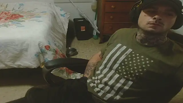 Snapshot of DADDY_KANE8--- chatting on 06/15/26, 02:56 DADDY KANE8--- online show from 06/15/26, 02:56