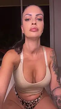 Helena Karel online show from 06/25/26, 02:11