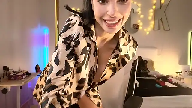Snapshot of Helena_Karel chatting on 01/29/25, 01:28 Helena Karel online show from 01/29/25, 01:28