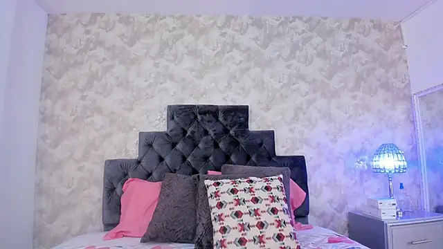 elizabeth coleman online show from 10/21/25, 09:03