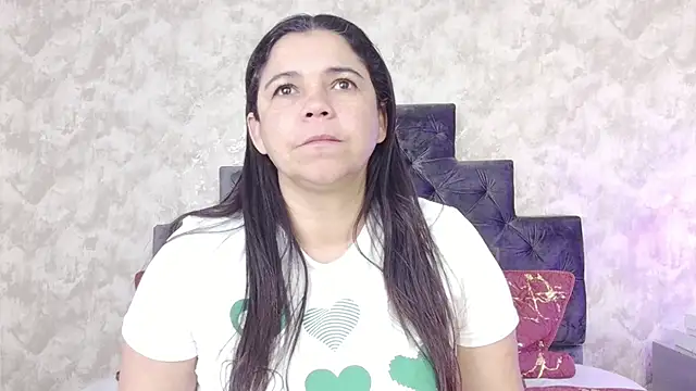 elizabeth coleman online show from 12/21/25, 04:08