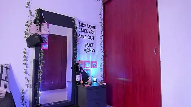 little kayla  online show from 04/16/26, 12:44