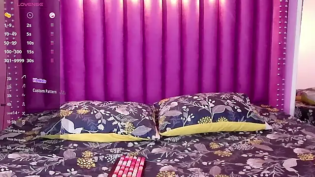 little kayla  online show from 09/10/25, 02:54