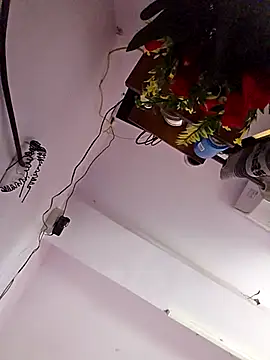 MOM-SUN-COUPLE online show from 09/26/25, 09:27