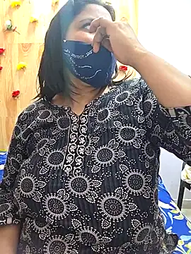 MOM-SUN-COUPLE online show from 09/13/25, 09:53