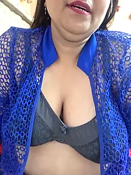 MOM-SUN-COUPLE online show from 05/12/26, 09:15