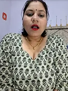 MOM-SUN-COUPLE online show from 02/22/25, 05:13