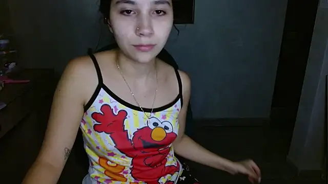 Snapshot of mia__lopez_ chatting on 06/19/26, 04:07 mia lopez online show from 06/19/26, 04:07