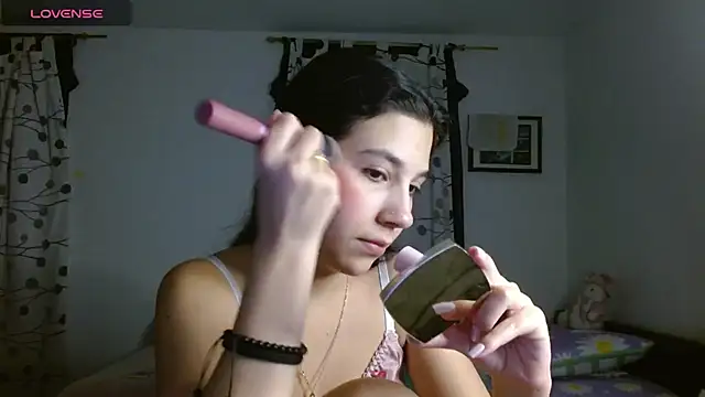 Snapshot of mia__lopez_ chatting on 01/29/25, 11:35 mia lopez online show from 01/29/25, 11:35