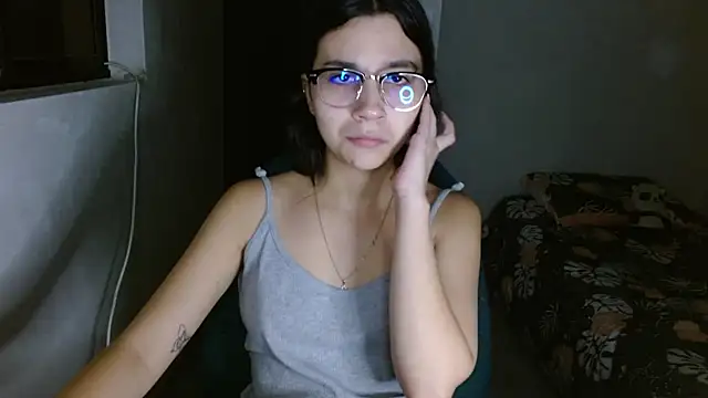 mia  lopez  online show from 06/03/26, 02:56