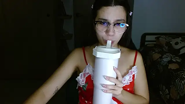 mia  lopez  online show from 04/17/26, 03:20