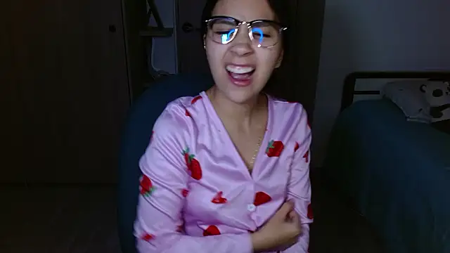 mia  lopez  online show from 02/25/26, 12:44