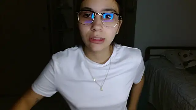 mia  lopez  online show from 03/21/26, 03:19